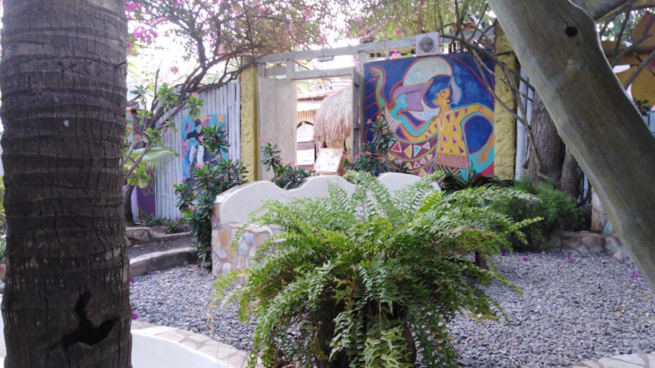 Kokrobite Gardens Restaurant And Guest House Exterior foto